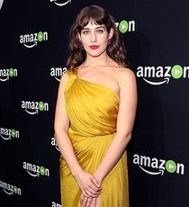 Lola Kirke, 35 лет, Великобритания Lola Kirke, 35 лет,